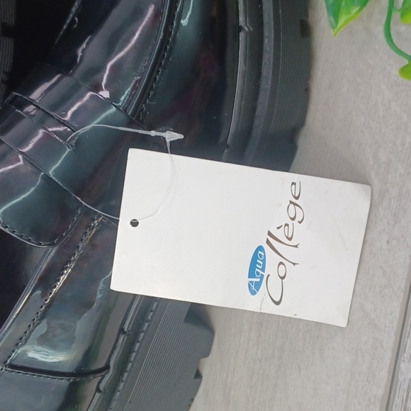 Aqua College Saanvi Waterproof Penny Loafer Patent NWOB - Picture 3 of 7